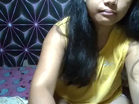 Flowerbebe online show from April 2026 07:58:01 PM