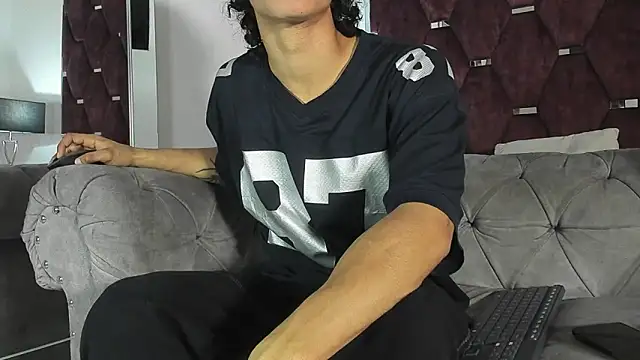 TonyBenedetti online show from April 2026 08:12:02 PM