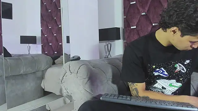 TonyBenedetti online show from June 2026 08:33:02 PM