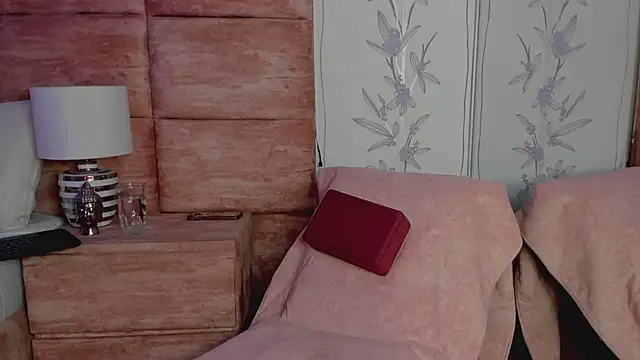 AtheneaVoss online show from July 2026 10:46:01 PM