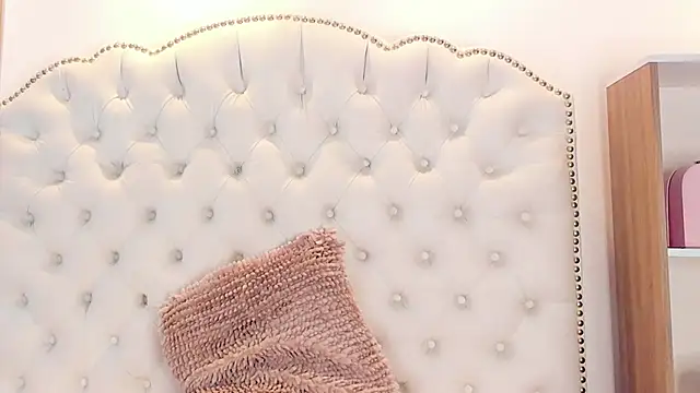 Sara funy online show from March 2026 11:16:02 AM