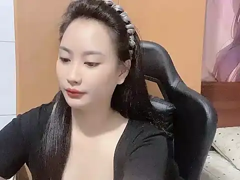 Sunny2868 online show from April 2026 02:36:02 PM