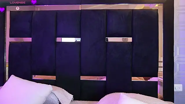 Dark Eros  online show from March 2026 07:40:01 PM