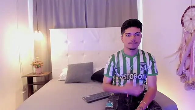 Jason 23   online show from March 2026 07:17:01 PM