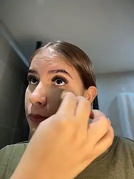 MiluRossee online show from April 2026 06:20:02 AM