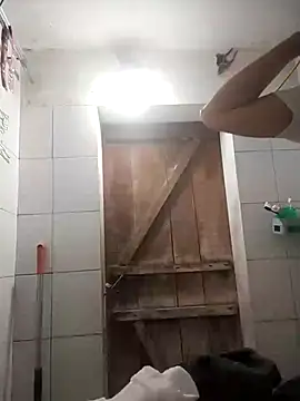 Ivy Trix2 online show from March 2026 03:44:02 AM