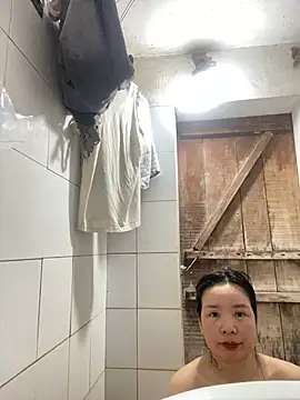 Ivy Trix2 online show from March 2026 03:34:01 AM