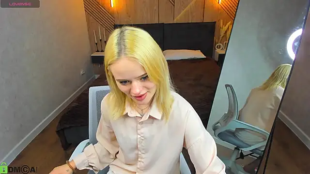 Tessa Ashe online show from March 2026 09:26:01 AM