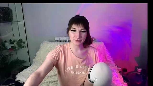 Birdie Kiss online show from March 2026 03:28:02 PM