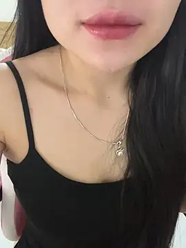 Snapshot of Tinn_tin chatting on July 2026 03:49:02 PM Tinn tin online show from July 2026 03:49:02 PM