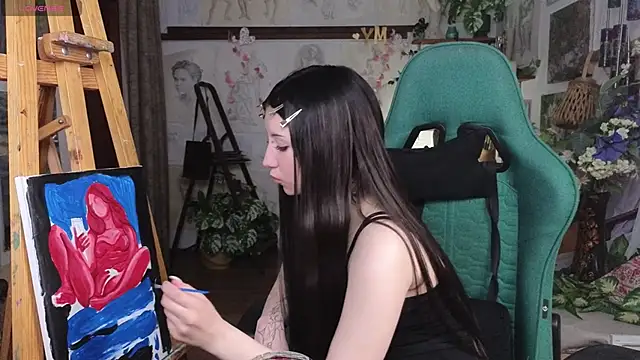 EffieMeowley online show from May 2026 12:10:01 PM