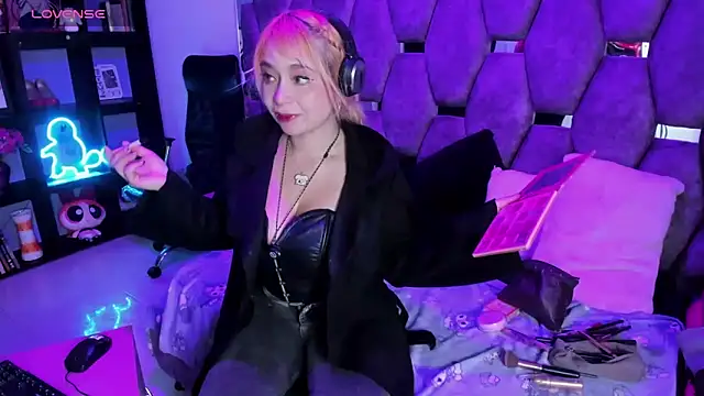 Maky Coss online show from April 2026 01:59:01 PM