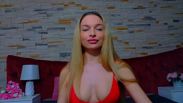 LannaSkyy online show from April 2026 07:58:01 PM