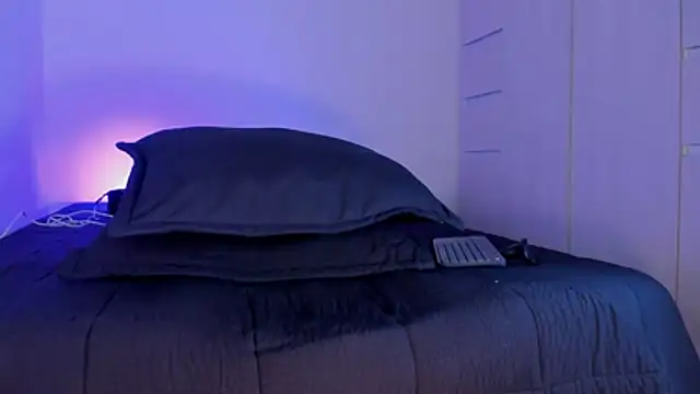 THADEO KING2 online show from April 2026 01:43:02 AM