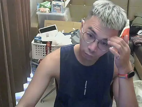 silverwolfwoof online show from April 2026 05:37:02 AM
