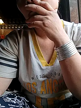 Lindxx-hot online show from April 2026 02:22:02 AM