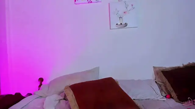 Arianna Moore online show from June 2026 05:12:01 AM
