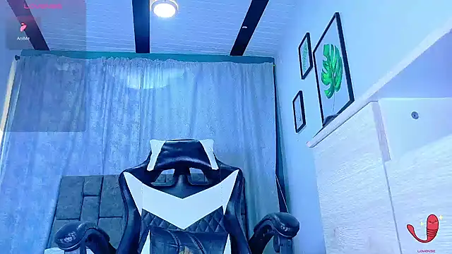 Dantekent online show from April 2026 07:58:02 PM