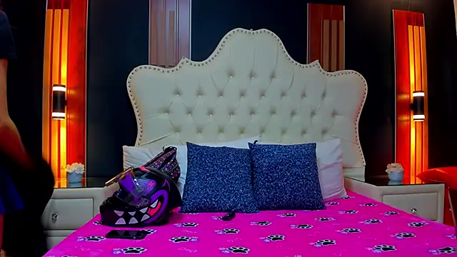 AnnyANDnoah online show from March 2026 12:55:02 PM