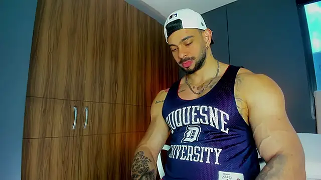 massimo visconti online show from April 2026 01:34:02 PM