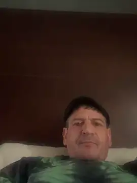 Snapshot of tommyandjen chatting on April 2026 05:08:01 AM tommyandjen online show from April 2026 05:08:01 AM