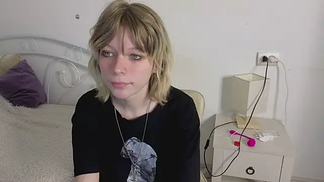MollySally online show from June 2026 04:11:01 AM