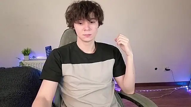 AnthonyCuutie online show from June 2026 11:34:02 AM