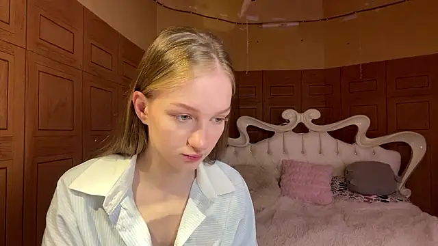 Anika Socutehe online show from March 2026 08:47:02 AM