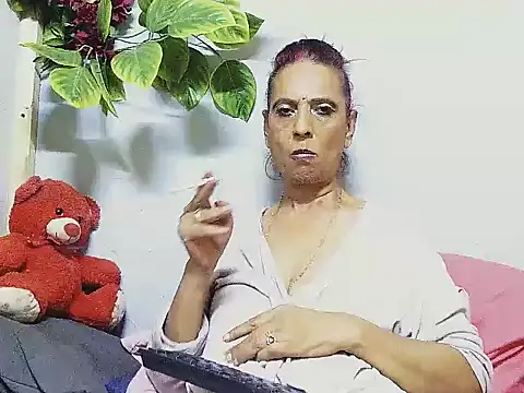 Hot queen58 online show from July 2026 06:54:01 PM