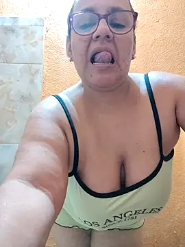 Roxy 77 online show from March 2026 03:56:01 AM