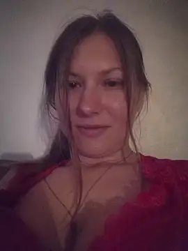 August Shine online show from May 2026 07:20:02 PM
