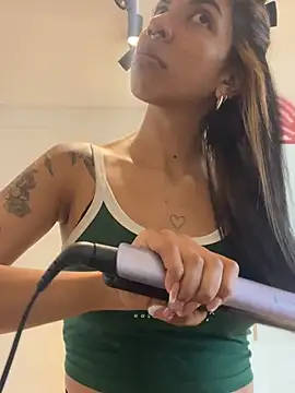 VioletaHills  online show from April 2026 12:27:01 PM