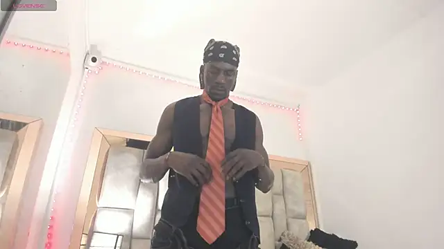 Titan Moreno  online show from April 2026 12:28:02 PM