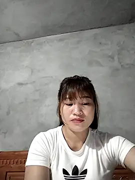 Lilinn  online show from March 2026 10:48:01 PM