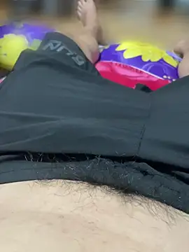 hoang15075 online show from April 2026 03:03:02 PM