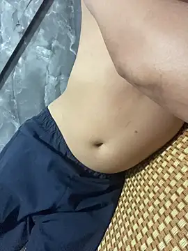 hoang15075 online show from April 2026 04:04:02 PM