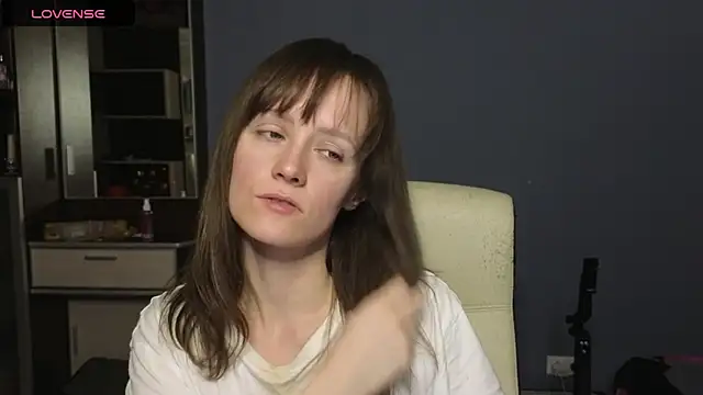 Tender Swan online show from April 2026 09:39:01 PM