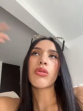 Mia-villalobos online show from March 2026 02:01:01 PM