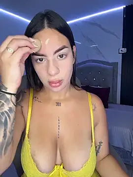 Lisabrown 23 online show from April 2026 12:15:01 AM