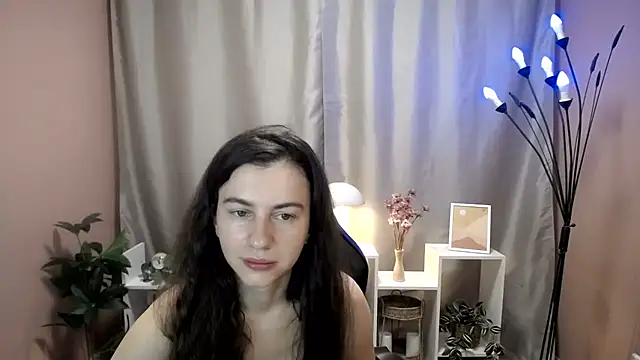Snapshot of MistyBree chatting on July 2026 08:06:02 AM MistyBree online show from July 2026 08:06:02 AM