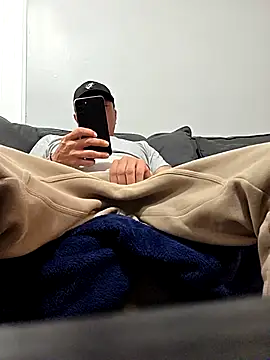 DoggiiDick online show from April 2026 03:05:01 PM