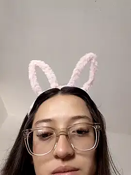 EvaMark  online show from April 2026 11:21:02 AM