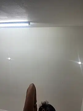 Emi rousse online show from April 2026 03:53:01 PM