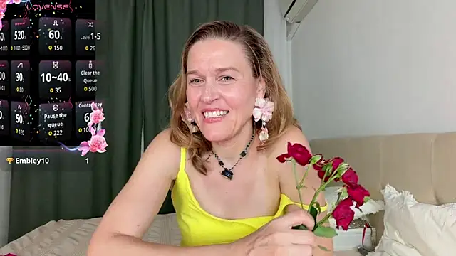 Lizacams online show from June 2026 04:49:02 PM