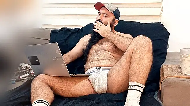 Snapshot of Barba_Negra_Fumador chatting on July 2026 12:06:02 AM Barba Negra Fumador online show from July 2026 12:06:02 AM