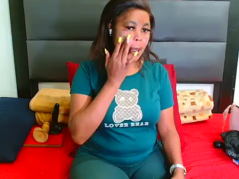 SpicyKittyxxx online show from April 2026 06:19:01 AM