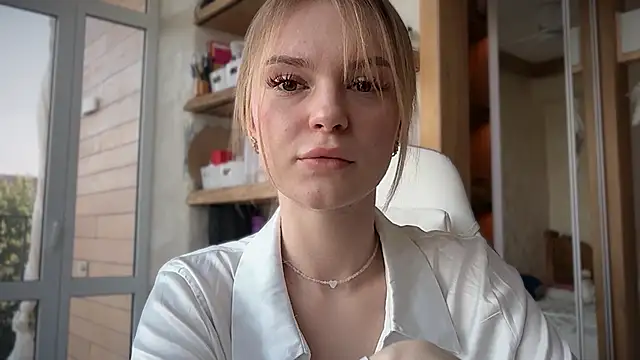 cyberl0ve  online show from April 2026 01:15:02 PM