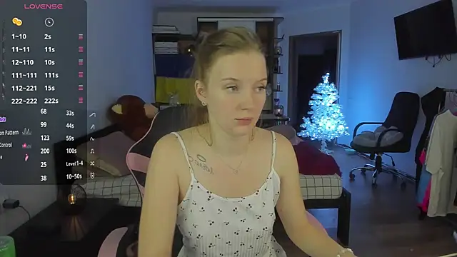 Mary Blu online show from December 2025 01:51:01 PM