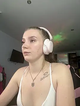 Mary Blu online show from January 2026 07:11:01 PM