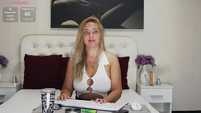 MellanieBliss online show from July 2026 04:45:01 AM